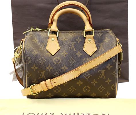 baule louis vuitton costo|bauletto bandouliere 25.